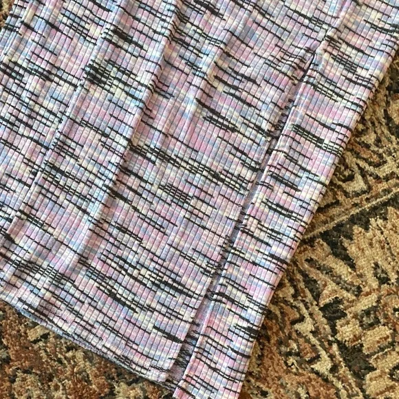 Divided Pastel Patterned Skirt Set - Picture 6 of 6
